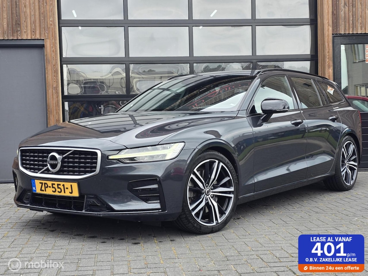Volvo V60 - 2.0 T5 250PK R-DESIGN CAMERA LEER TREKHAAK CARPLAY - AutoWereld.nl