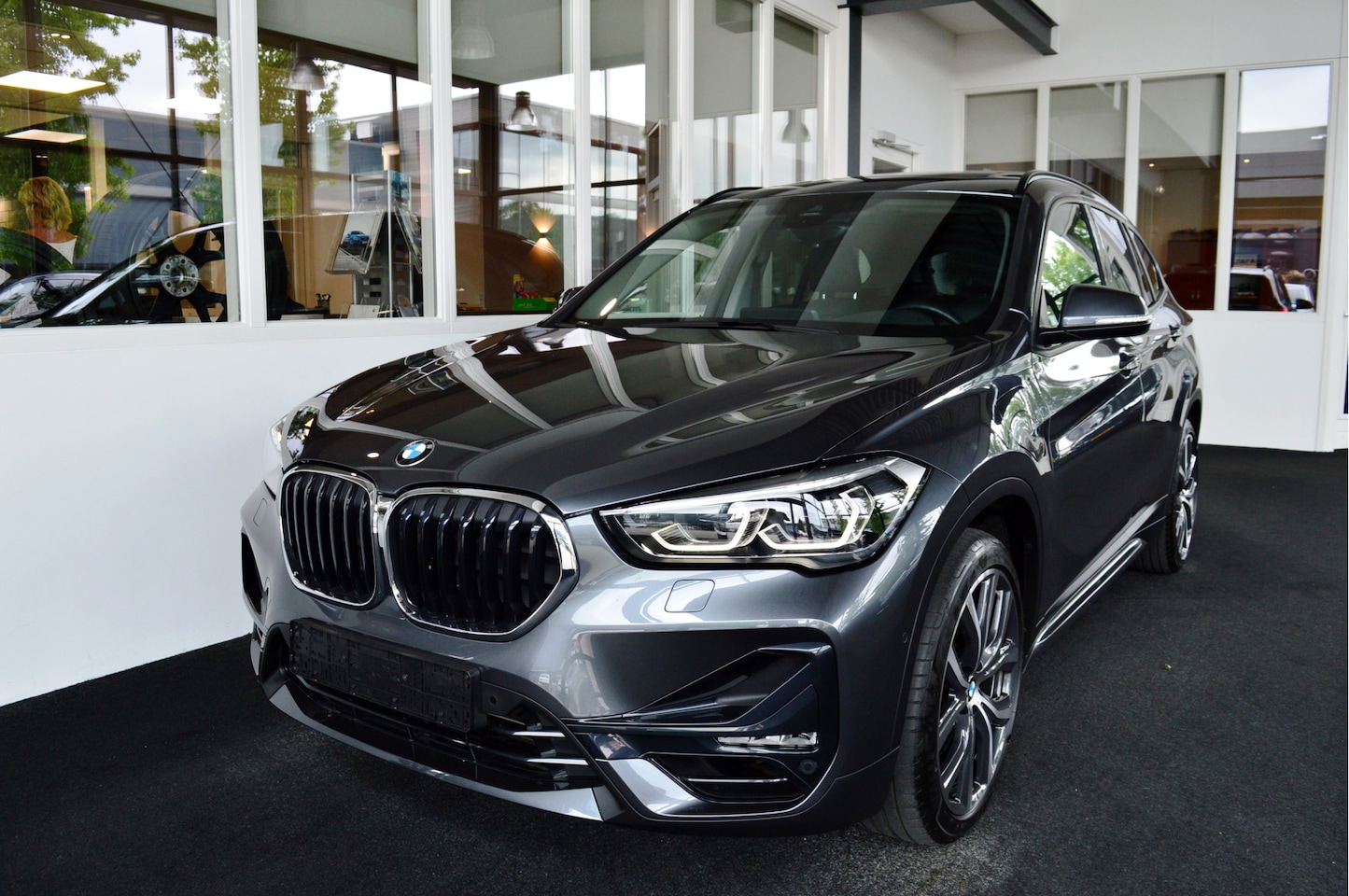 BMW X1 - xDrive25e Hybride | 10 kW ! - AutoWereld.nl