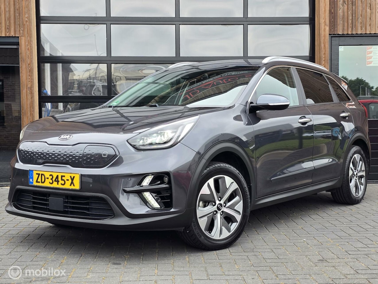 Kia e-Niro - EXECUTIVELINE 64kWH LEER ACC CARPLAY CAMERA BTW - AutoWereld.nl