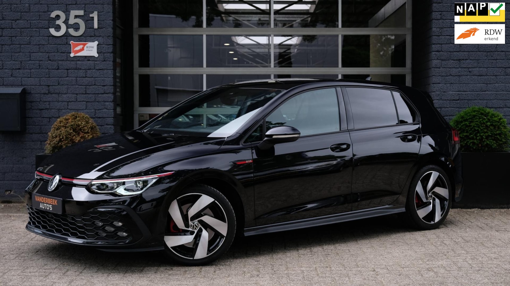 Volkswagen Golf - 2.0 TSI GTI 245PK IQ Light Carplay 34dkm! - AutoWereld.nl