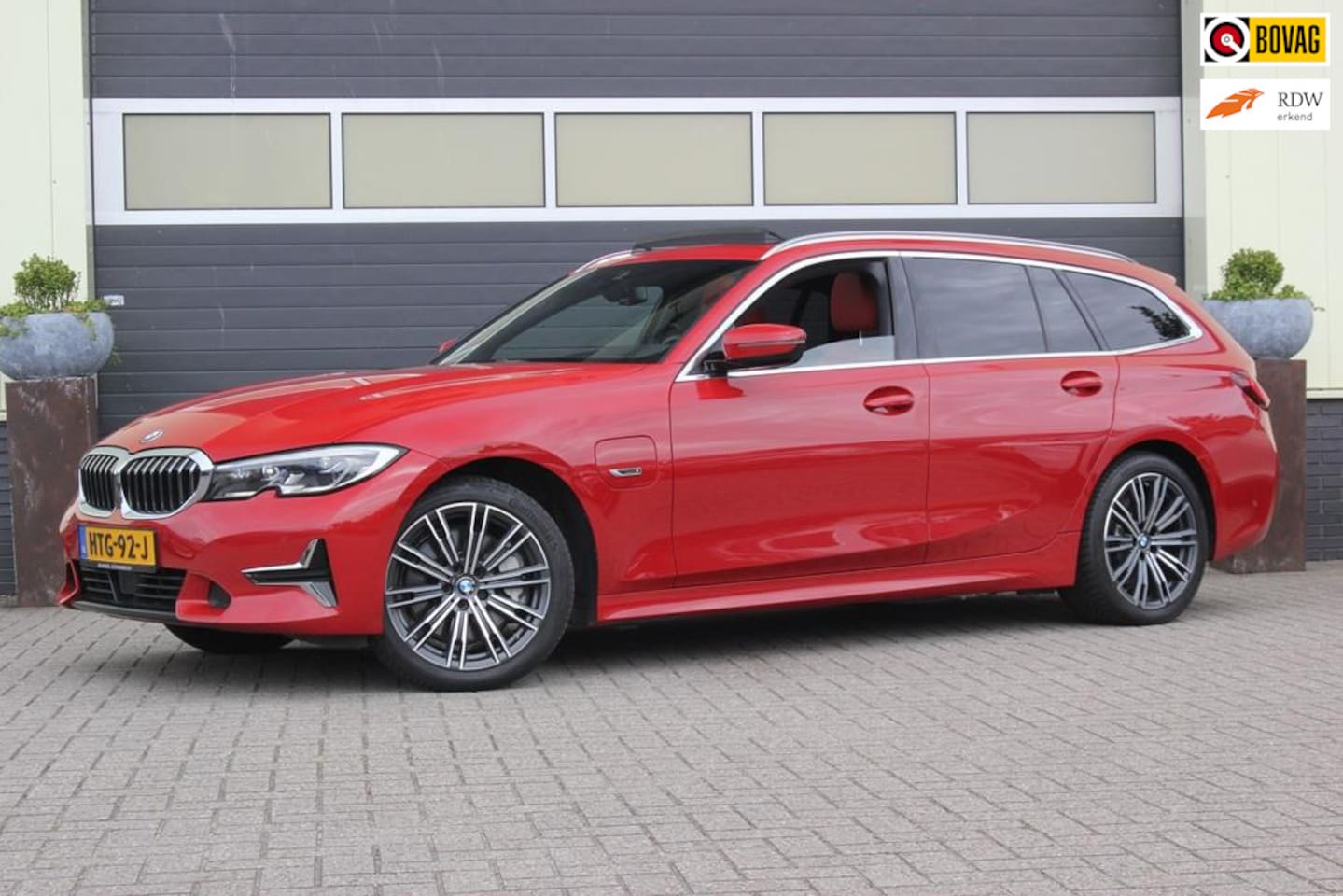 BMW 3-serie Touring - 330e Luxury Line | Panoramadak | - AutoWereld.nl