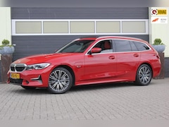 BMW 3-serie Touring - 330e Luxury Line | Panoramadak |
