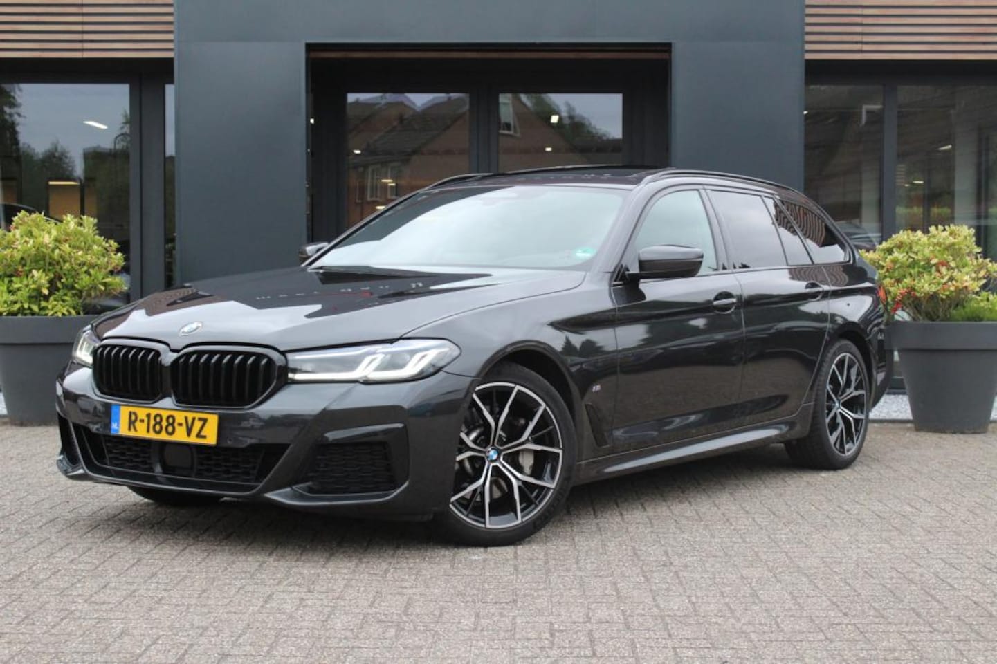 BMW 5-serie Touring - 530i High Executive M Sport 530i High Executive M-Sport - AutoWereld.nl