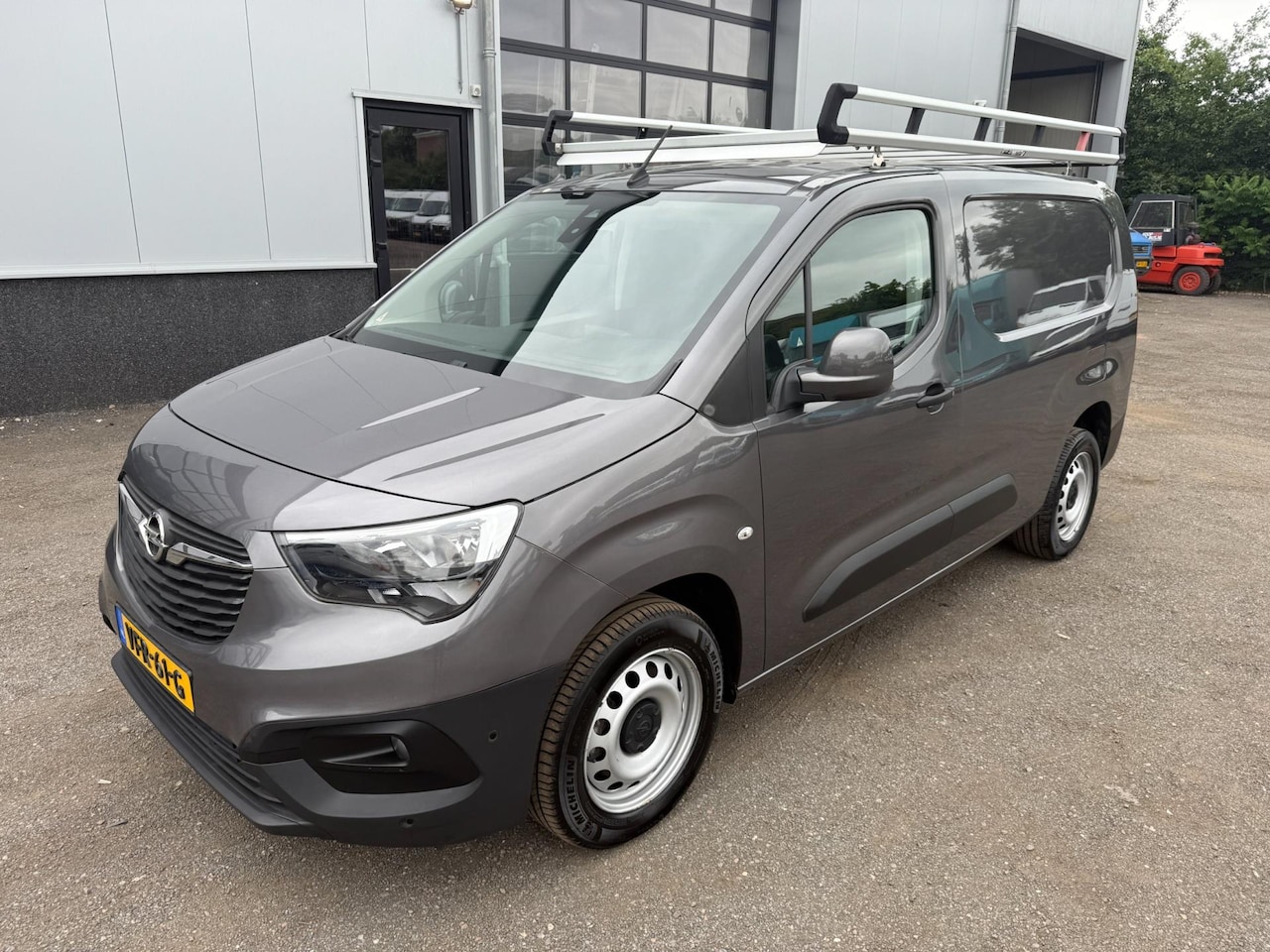 Opel Combo - L2H1 Airco / Cruise / PDC / Camera / Imperiaal - AutoWereld.nl