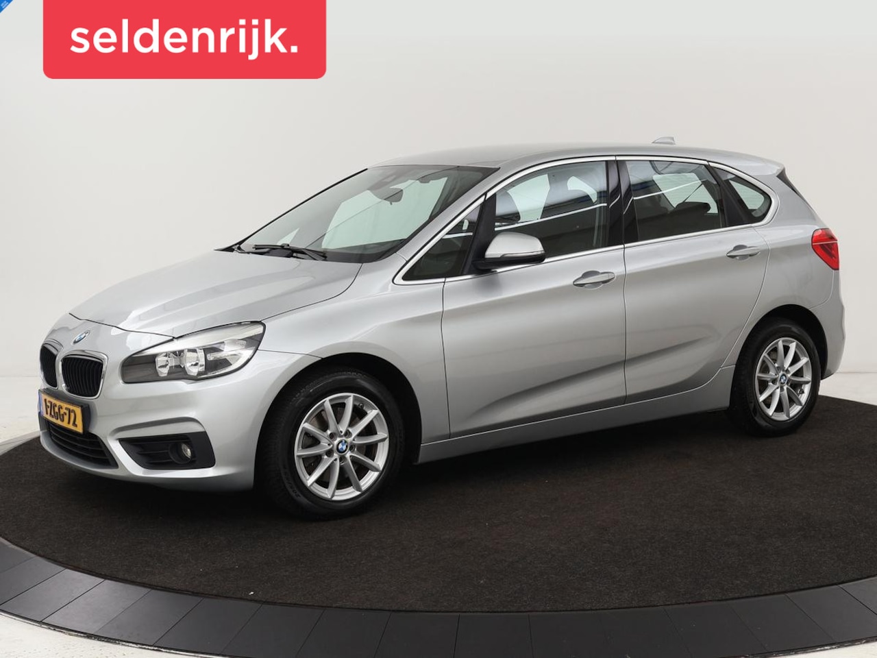 BMW 2-serie Active Tourer - 218i Executive | Navigatie | Climate control | Parkeerhulp | Bluetooth | Cruise control | - AutoWereld.nl