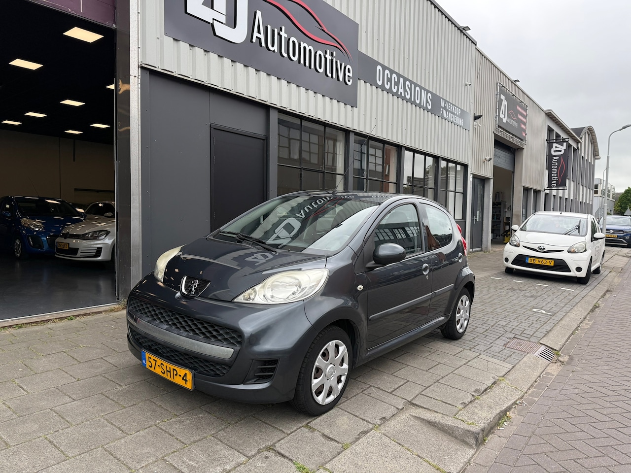 Peugeot 107 - 1.0-12V XS 1.0-12V XS - AutoWereld.nl