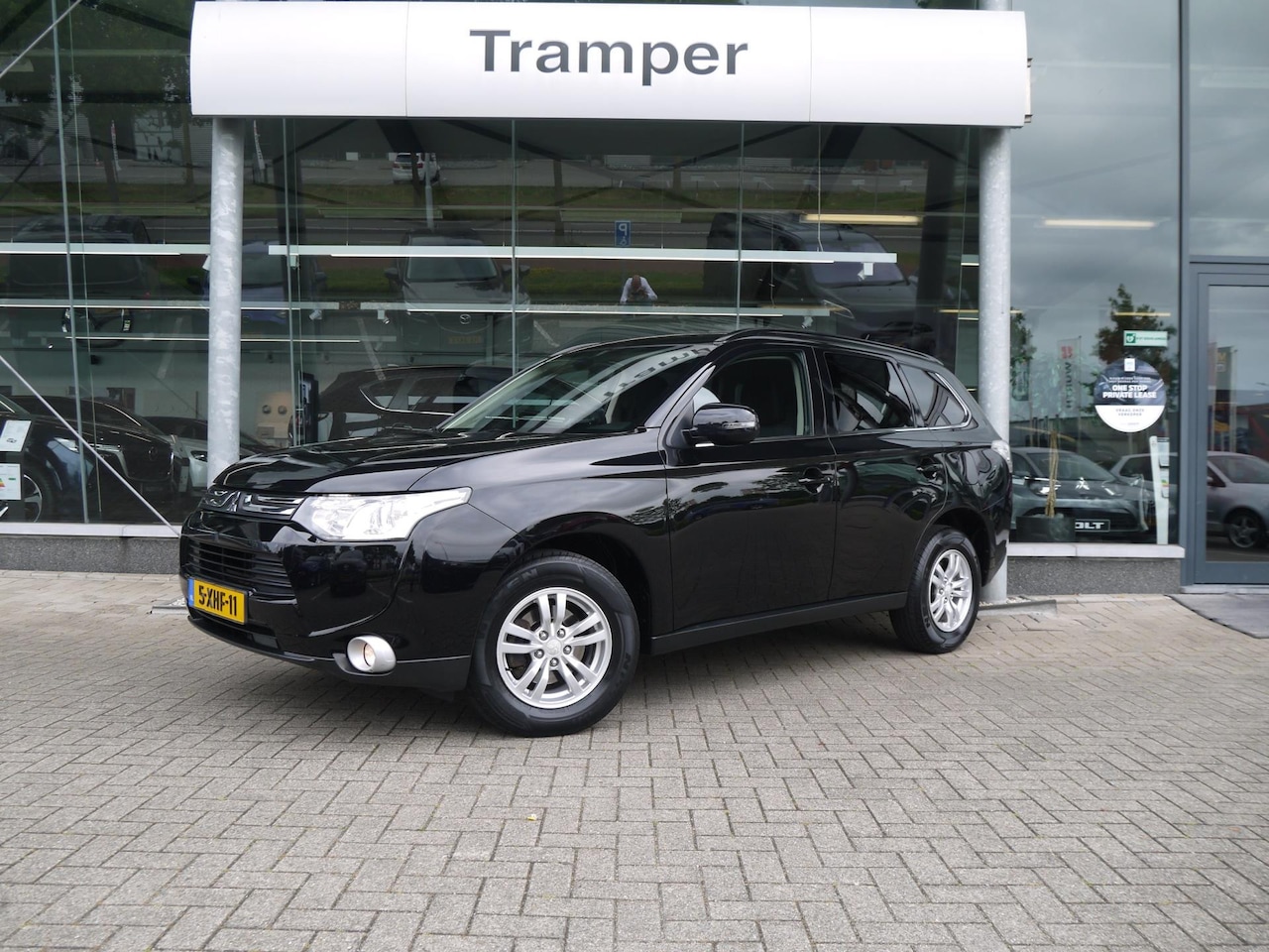 Mitsubishi Outlander - 2.0 Intense|Trekhaak|Rijklaar - AutoWereld.nl