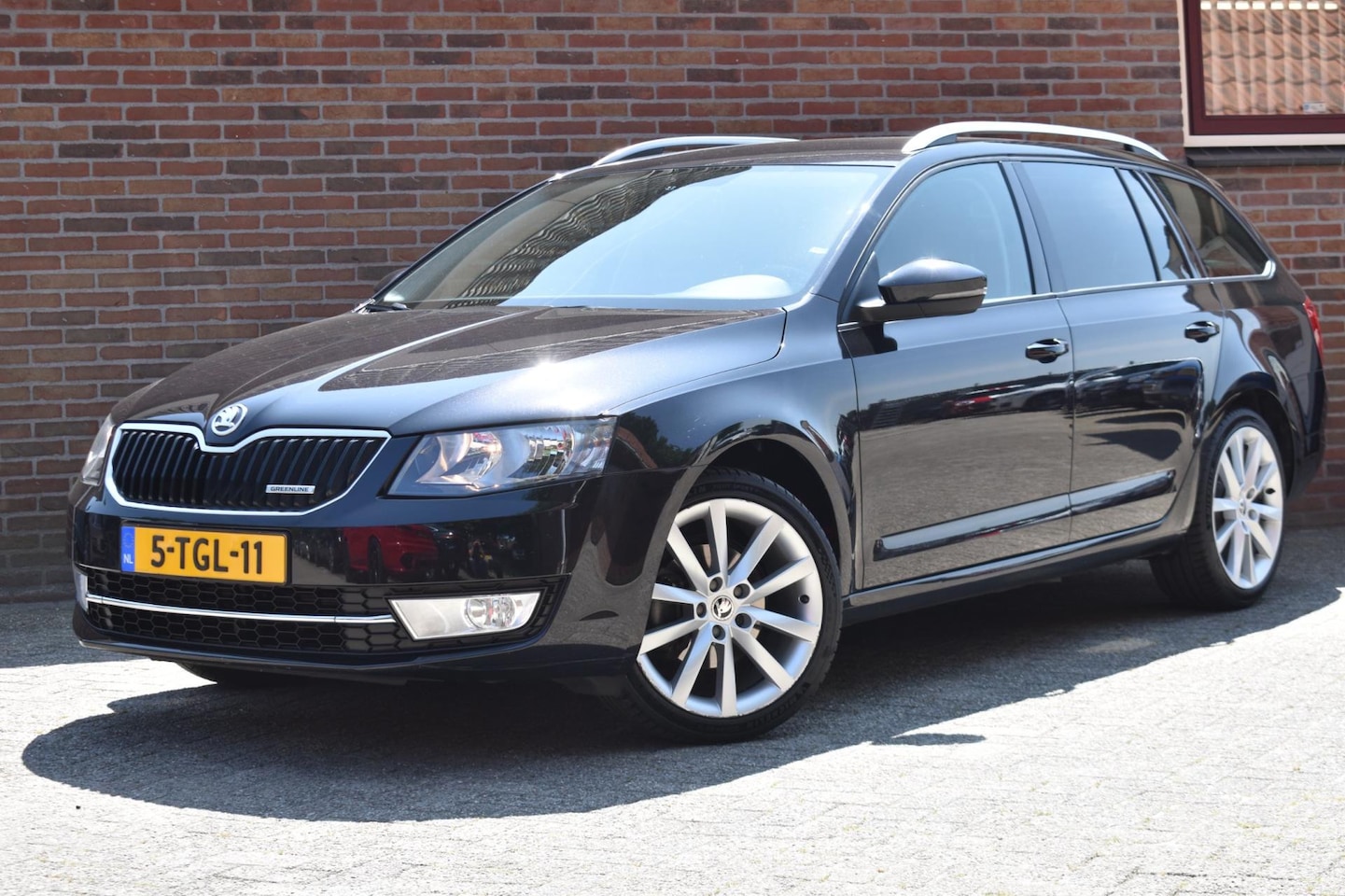 Skoda Octavia Combi - 1.6 TDI Greenline Businessline '14 Navi Clima Cruise Inruil mogelijk - AutoWereld.nl