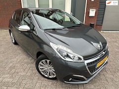 Peugeot 208 - 1.2 PureTech Blue Lease Executive / Navi / PDC / Cruise / Carplay / NAP