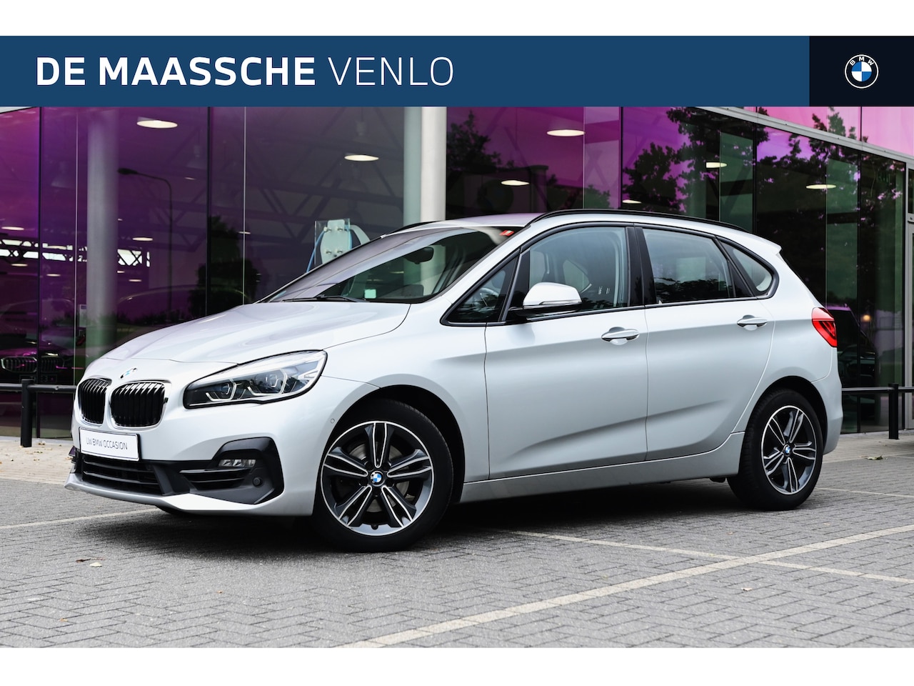 BMW 2-serie Active Tourer - 218i Executive Automaat / Trekhaak / Head Up / Navigatie / Sportstoelen / LED / Stoelverwa - AutoWereld.nl