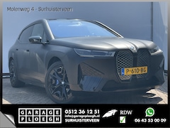 BMW iX - xDrive50 High Executive 112 kWh Laser B&W Pano.dak Trekhaak M-sport