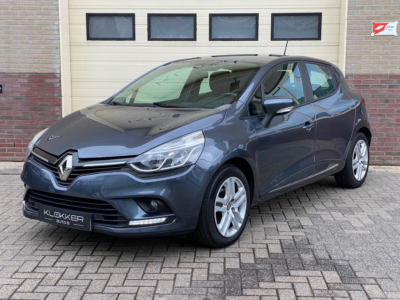 Renault Clio - 0.9 TCe Life 12 maanden garantie - AutoWereld.nl