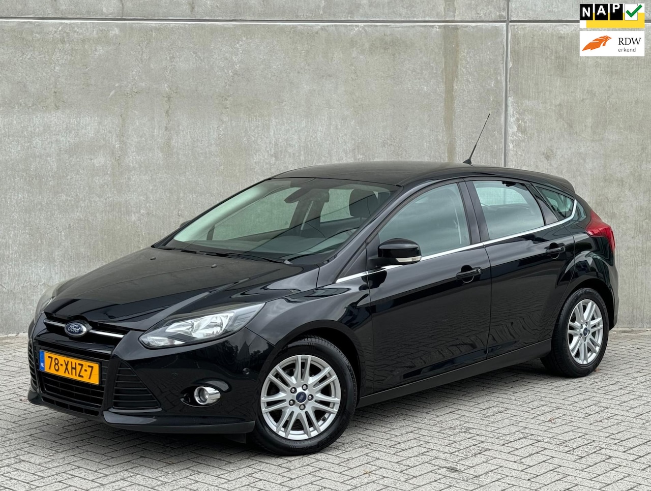 Ford Focus - 1.0 EcoBoost 101pk 2012 Zwart CLIMA|NAP|NWE APK - AutoWereld.nl
