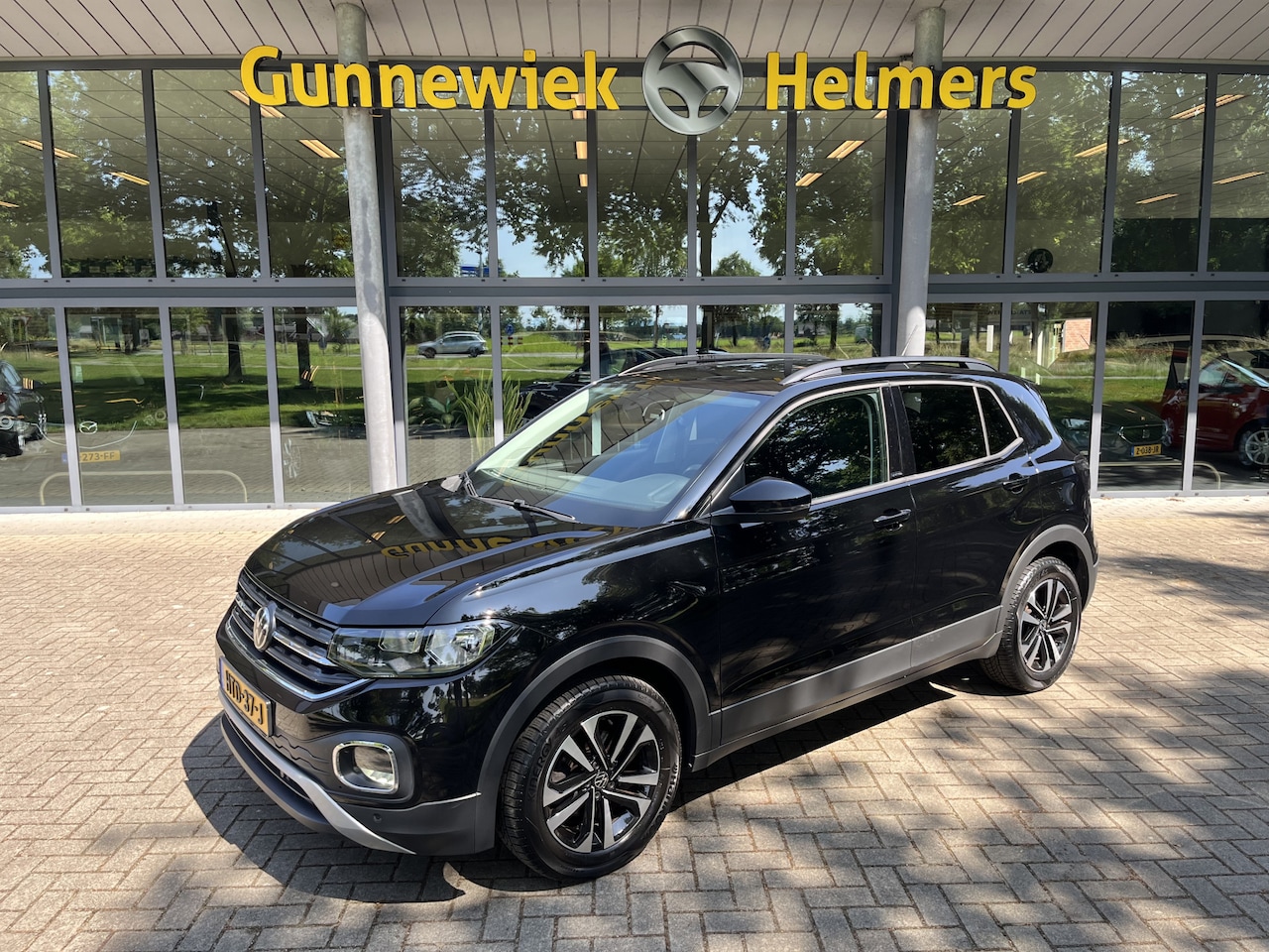 Volkswagen T-Cross - 1.0 TSI Life Business | AUTOMAAT | ADT CRUISE | CAMERA | CARPLAY | CLIMA | NAVI | STOELVER - AutoWereld.nl