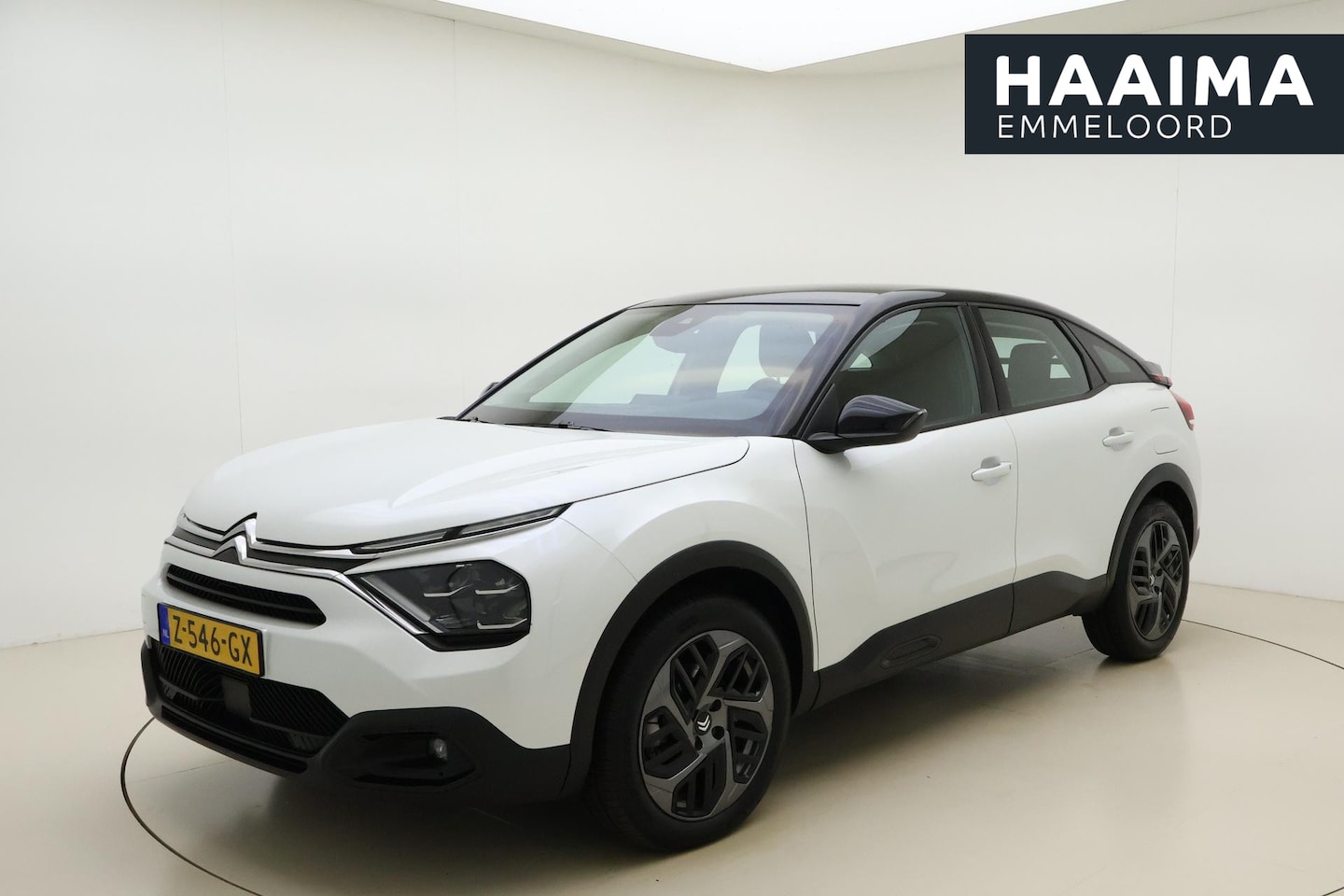 Citroën C4 - 1.2 Puretech Plus 130 PK | Navigatie | Camera | Climate control | Camera | Zwart dak | Cru - AutoWereld.nl