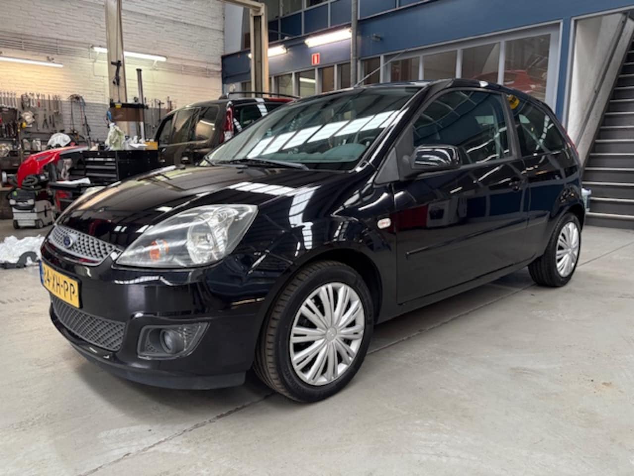 Ford Fiesta - 1.3 8V 3DR - AutoWereld.nl