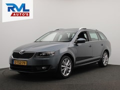 Skoda Octavia Combi - 1.2 TSI Greentech Elegance Businessline Stoelverwarming Panoramadak Keyless