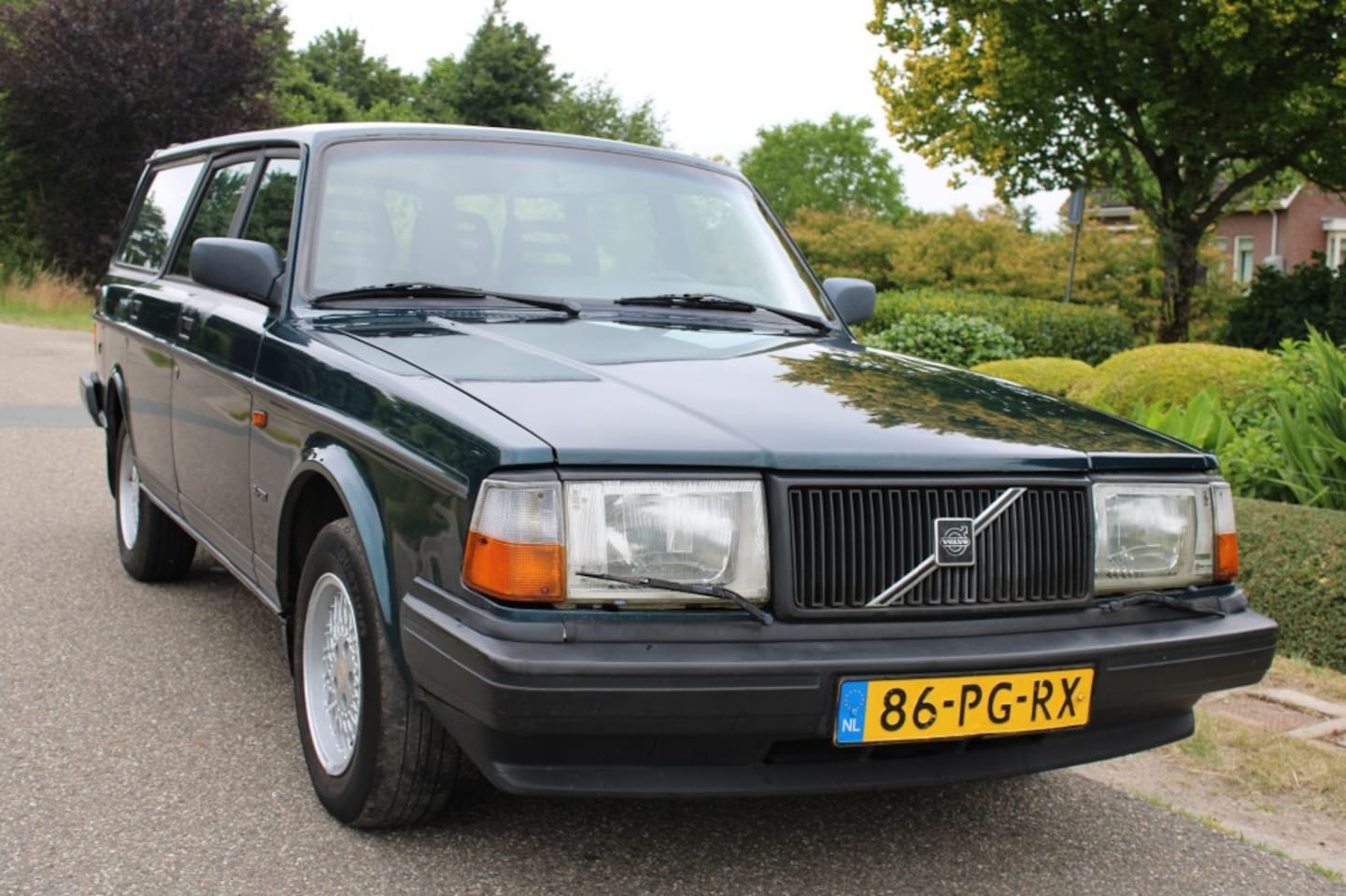 Volvo 240 - 2.0I Polar Stationwagon airco/stuurbekr./lm velgen/trekhaak - AutoWereld.nl