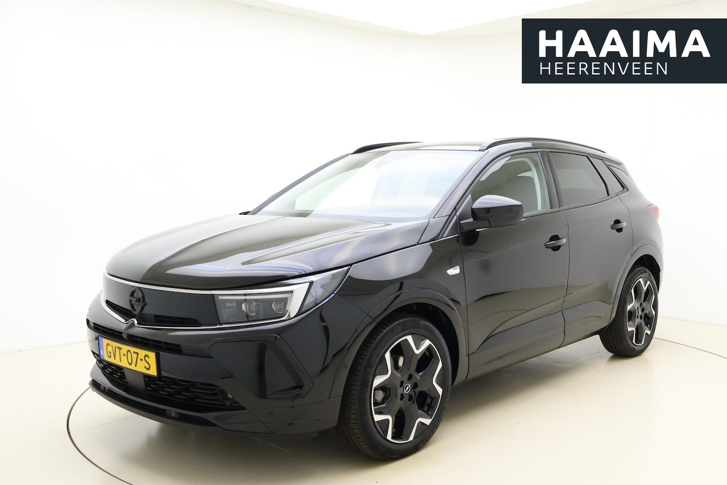 Opel Grandland - 1.2 Turbo Hybrid Ultimate 136 PK Automaat | Navigatie | Alcantara | Lichtmetalen velgen | - AutoWereld.nl