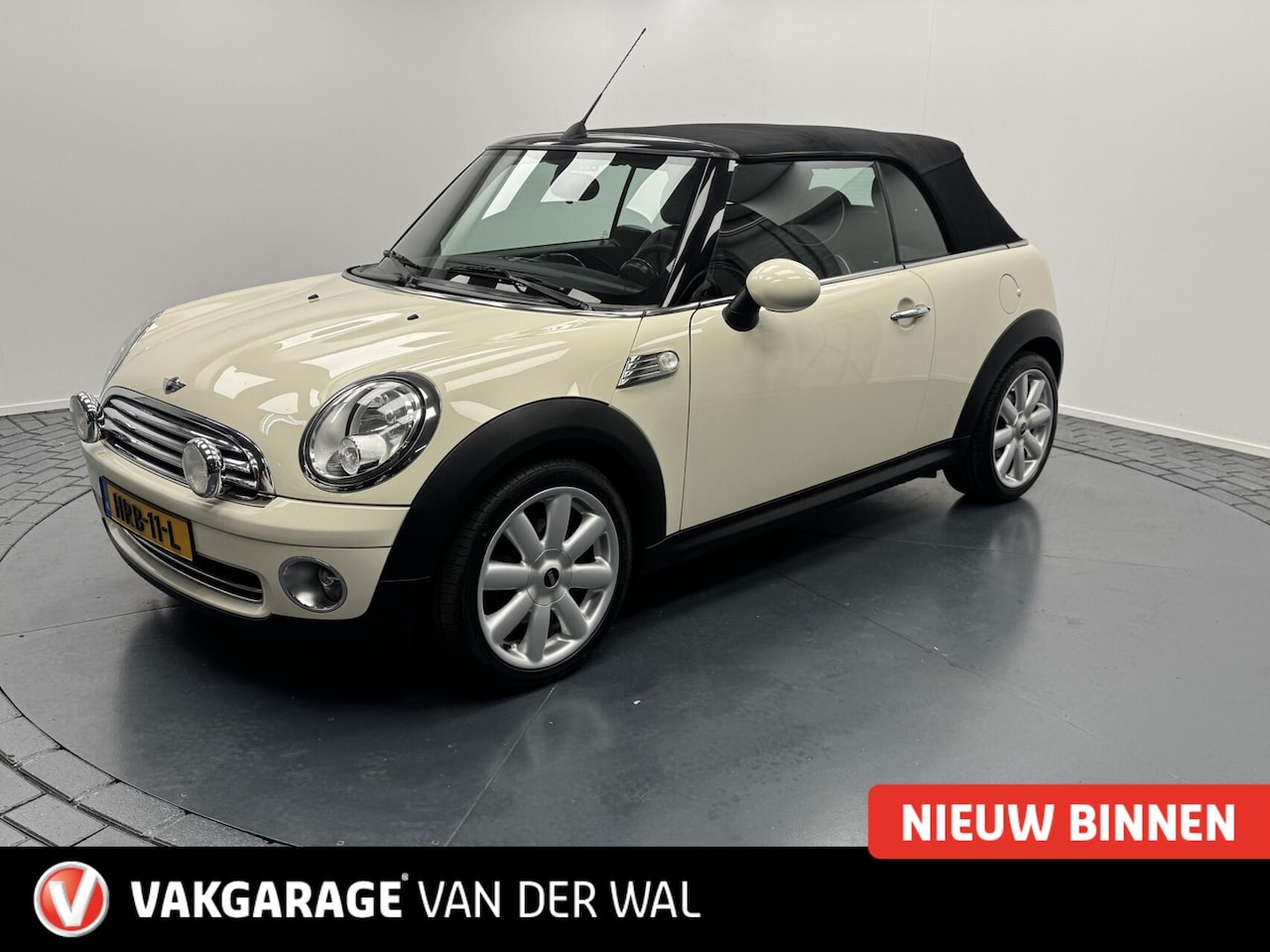 MINI Cabrio - 1.6i One Airco-Leer-Parkeersensoren-Lm17''velgen-Elek.ramen-Elek.spiegels - AutoWereld.nl