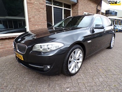 BMW 5-serie Touring - 520d High Executive Automaat / Leder / Navi / Panoramadak