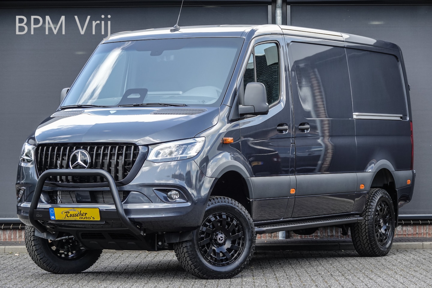 Mercedes-Benz Sprinter - 4x4 319Cdi 190Pk 9G-tronic | L2H1 | 2xSchuifdeur | 4WD | AWD | Bullbar | Treeplanken | 19' - AutoWereld.nl