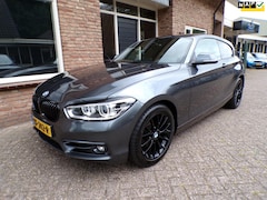 BMW 1-serie - 118i Centennial High Executive Automaat / leder / Navi