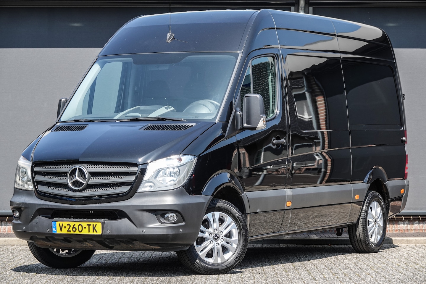 Mercedes-Benz Sprinter - L2H2 316Cdi 163Pk | Trekhaak | 17'' | Obsidian Black - AutoWereld.nl