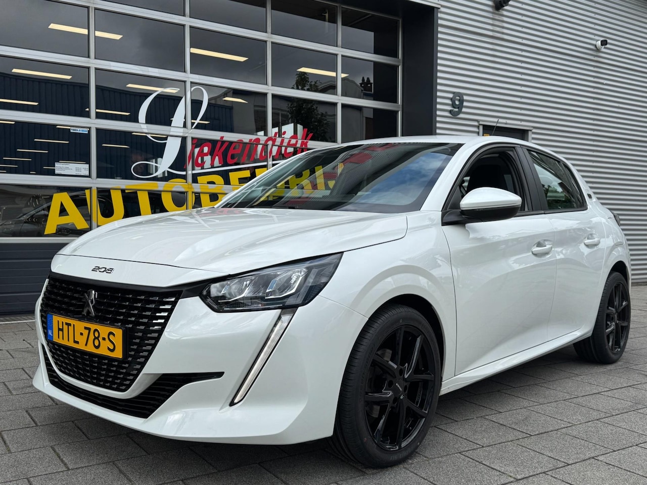 Peugeot 208 - 1.2 PureTech Active Pack - Apple CarPlay/Navigatie I Airco I Sport velgen I LED I PDC I 56 - AutoWereld.nl