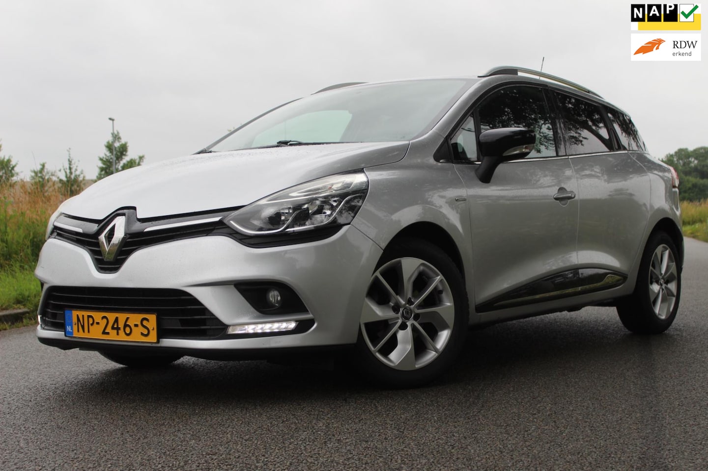 Renault Clio Estate - 0.9 TCe Limited 90 pk | GOED ONDERHOUDEN | AIRCO | CRUISE CONTROLE | NAVIGATIE | PARKEERSE - AutoWereld.nl