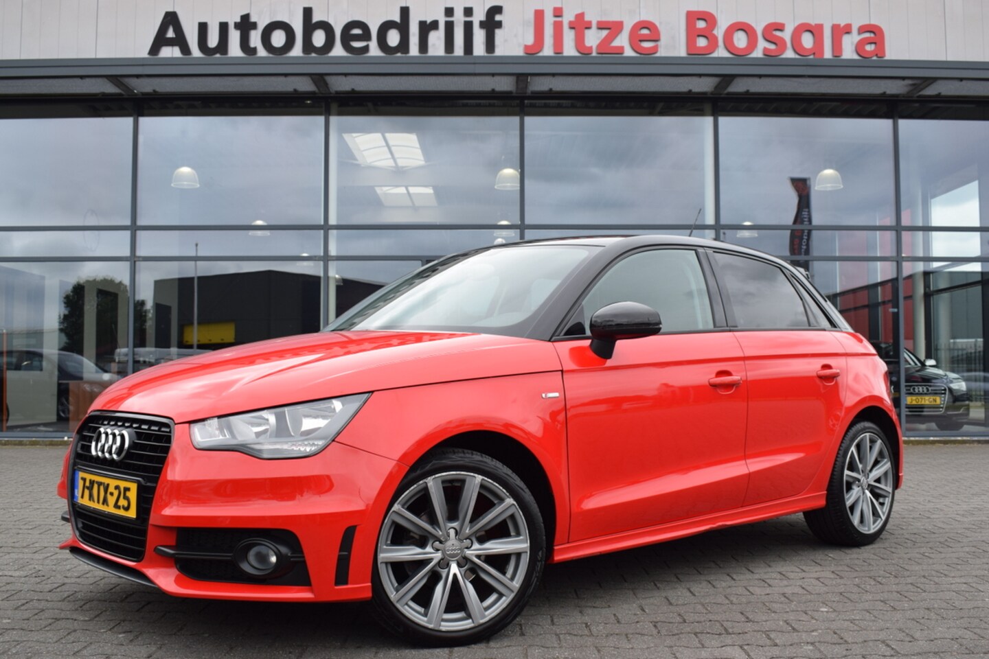 Audi A1 Sportback - 1.2 TFSI 5Drs Admired S-Line Airco | Full Map Navi | Telefonie | 17 Inch LMV | Isofix - AutoWereld.nl