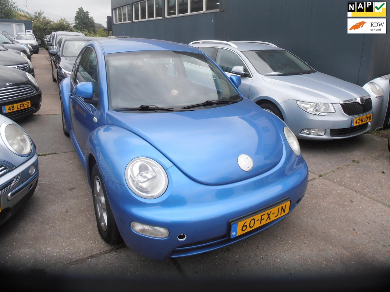 Volkswagen New Beetle - 2.0 Highline airco elek pak nap apk - AutoWereld.nl