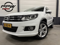 Volkswagen Tiguan - 2.0 TDI 4Motion Aut. 2x R-Line LED-XENON/NAVI/18"/R-LINE SPORTSTOELEN/BLUETOOTH/ECC/CRUISE