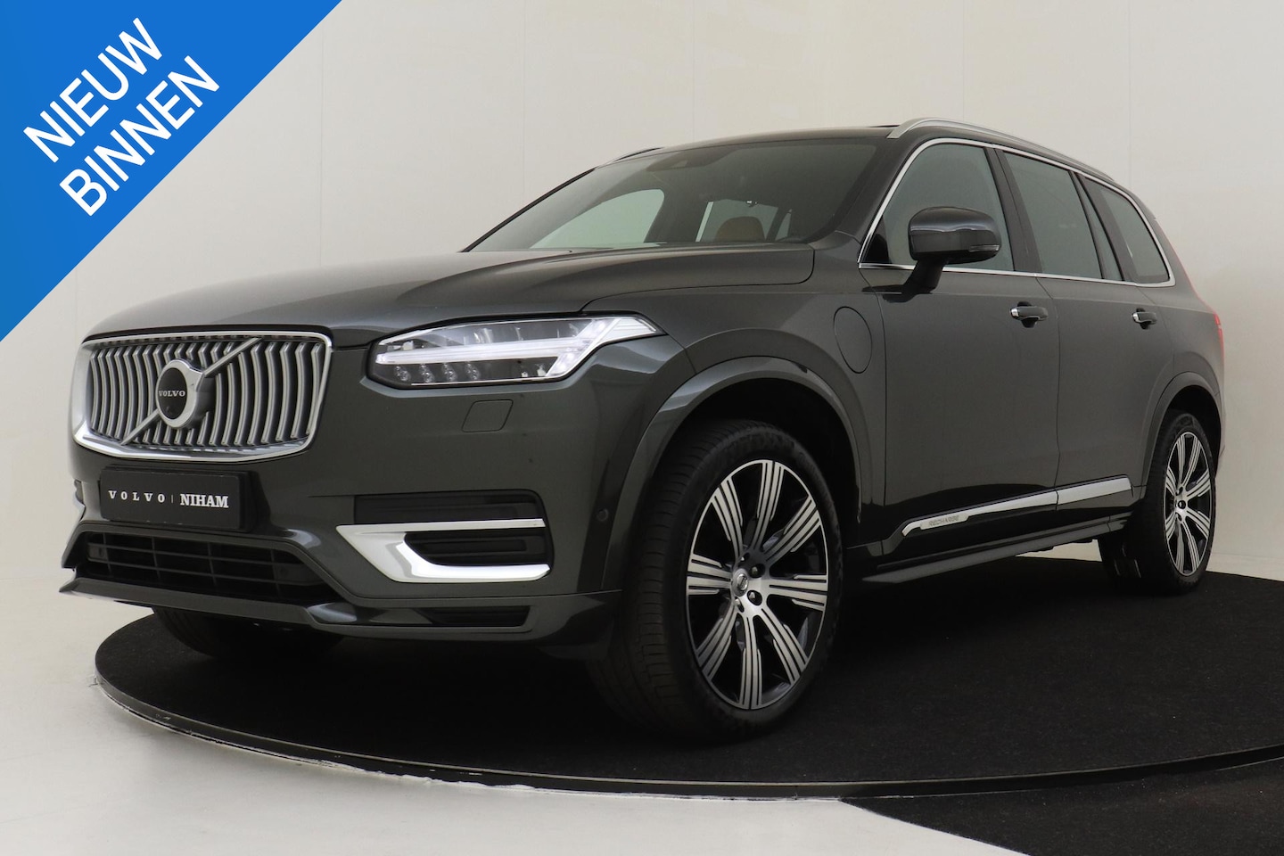 Volvo XC90 - T8 RECHARGE AWD INSCRIPTION *FULL OPTIONS!* -PANO.DAK|LUCHTVERING|AUT.PARKEREN|BOWERS&WILK - AutoWereld.nl