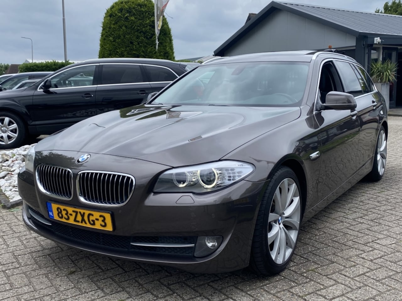 BMW 5-serie Touring - 528i High Exe 2010 Youngtimer Pano Trekhaak - AutoWereld.nl