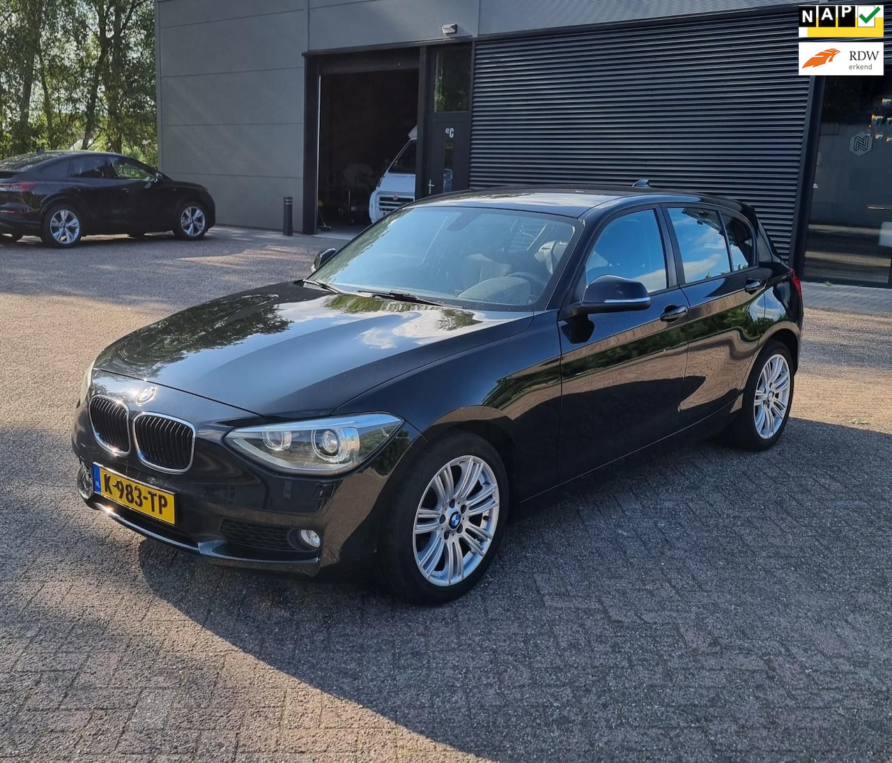BMW 1-serie - 116i Business 116i Business+, Airco, 5-drs, APK 7/26! - AutoWereld.nl