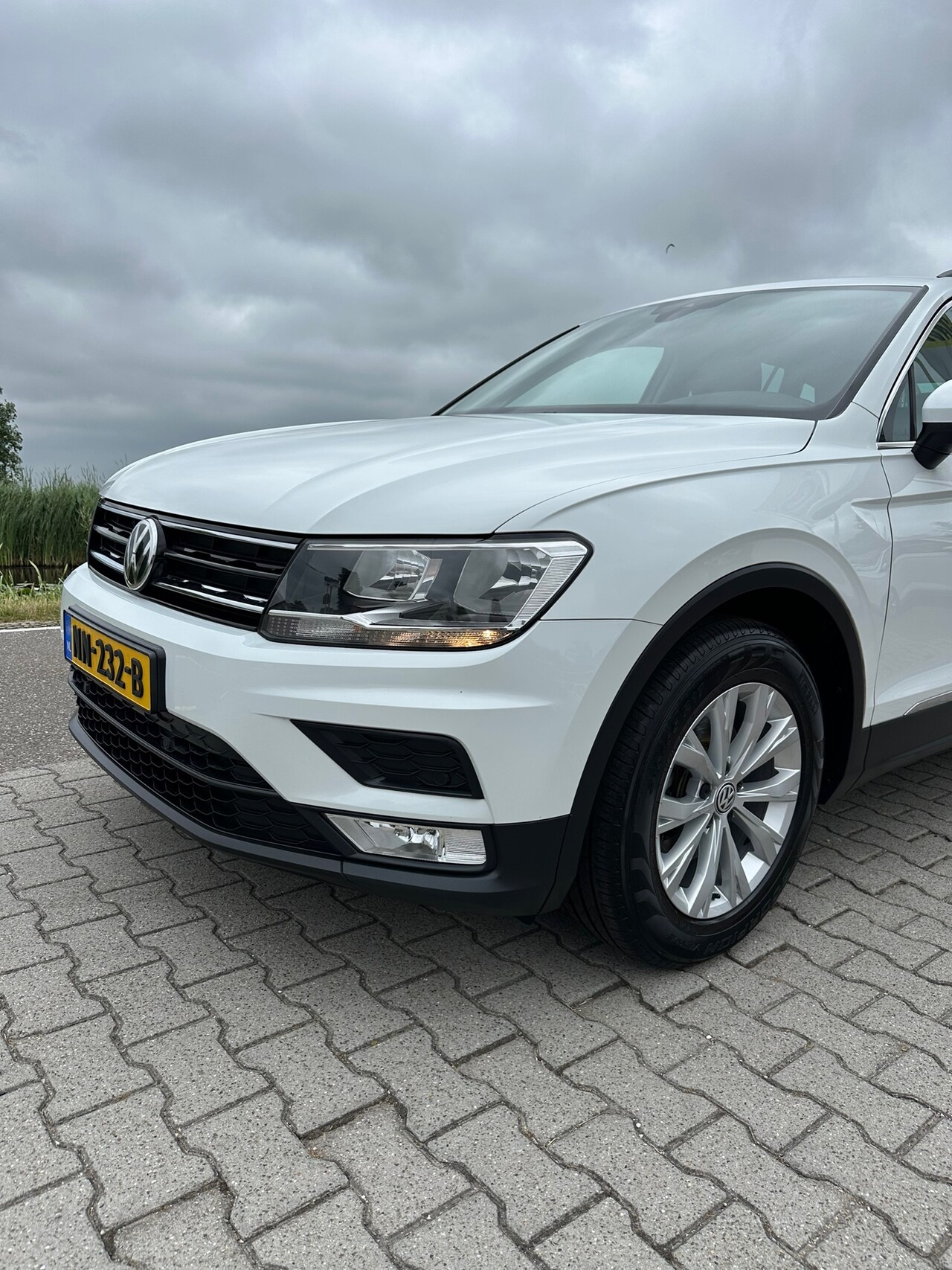 Volkswagen Tiguan - 1.4 TSI Comfortline 1.4 TSI Comfortline, Navi, Cruisecontrol, PDC, Bluetooth