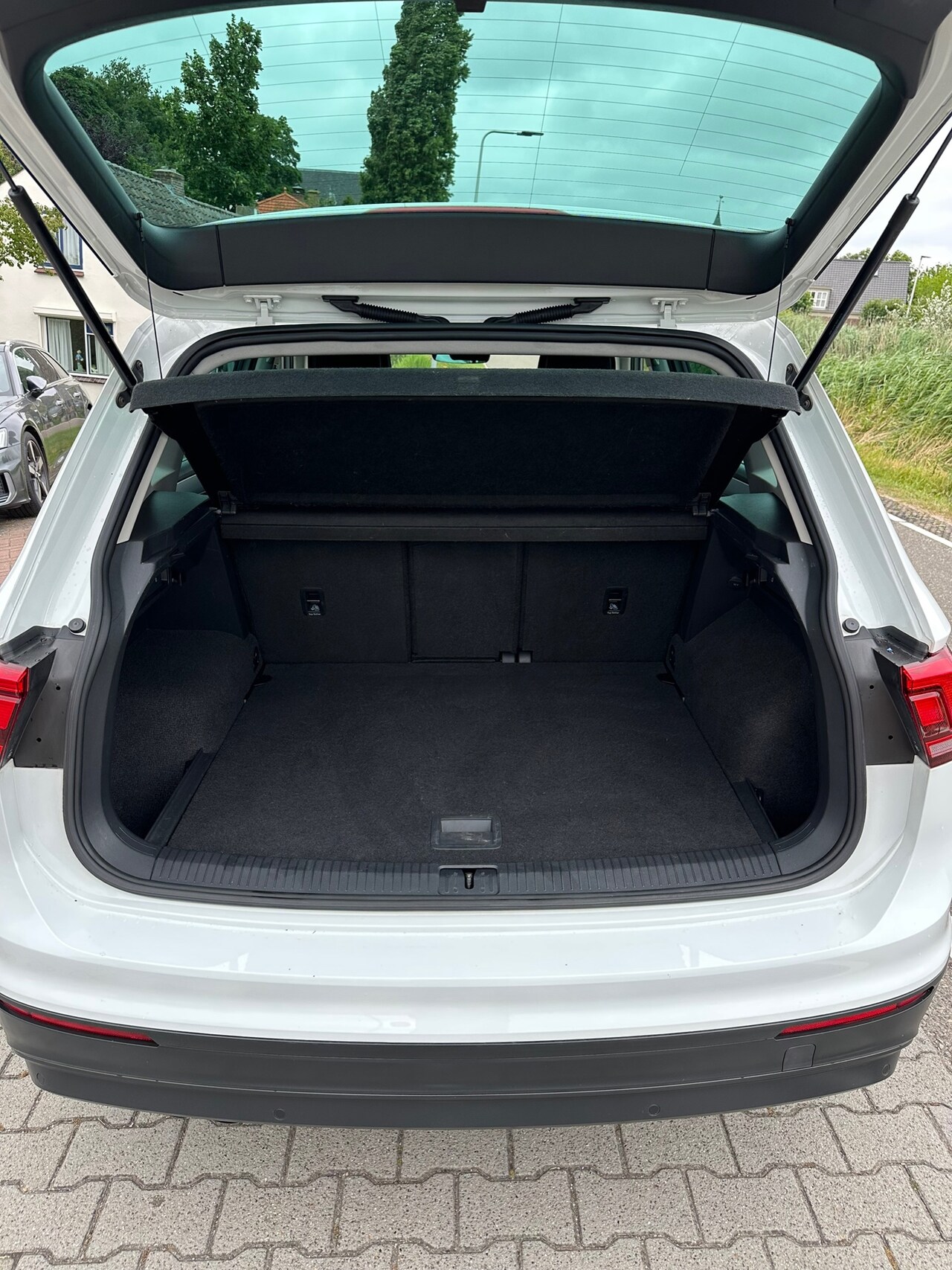 Volkswagen Tiguan - 1.4 TSI Comfortline 1.4 TSI Comfortline, Navi, Cruisecontrol, PDC, Bluetooth
