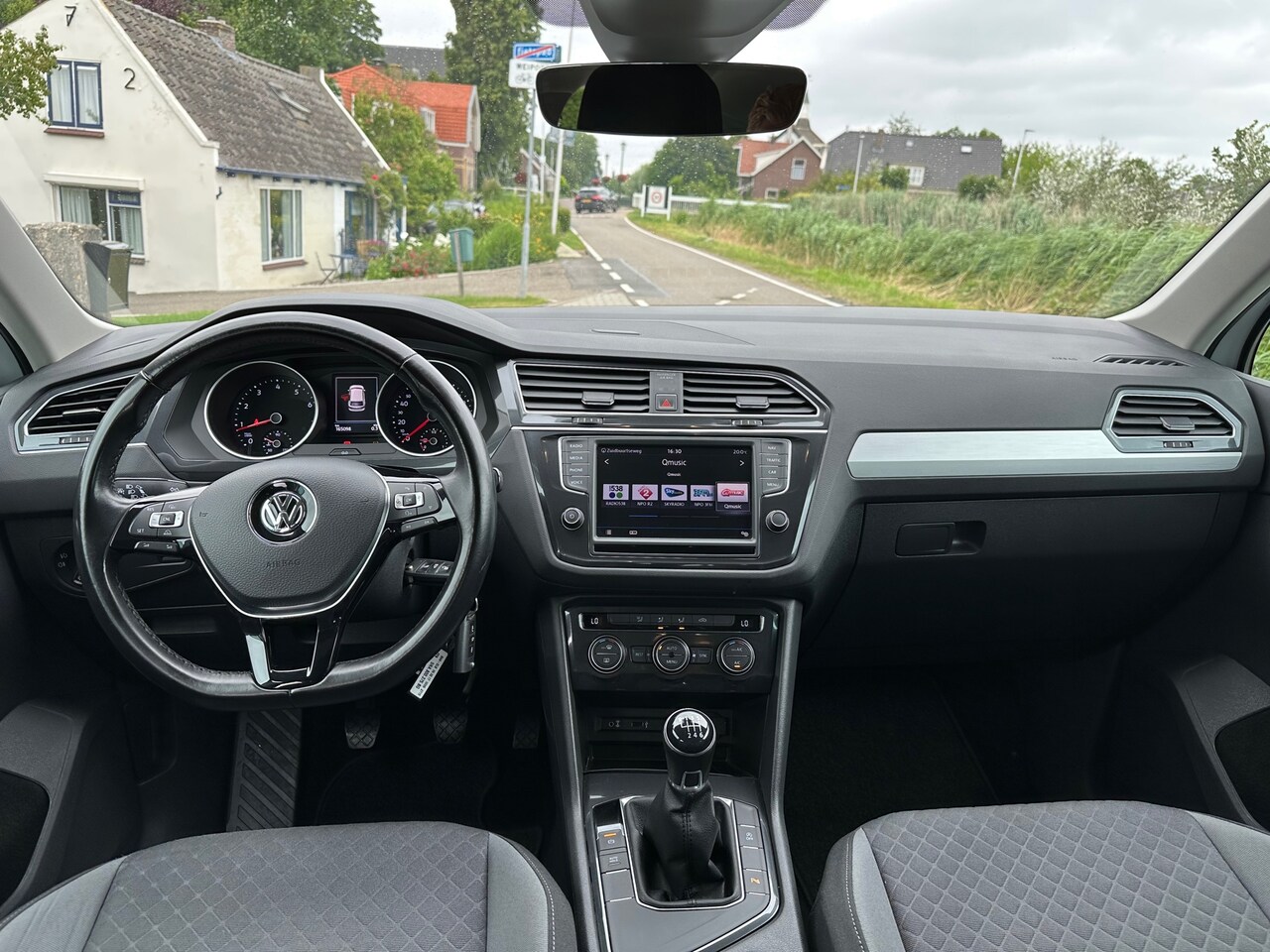 Volkswagen Tiguan - 1.4 TSI Comfortline 1.4 TSI Comfortline, Navi, Cruisecontrol, PDC, Bluetooth