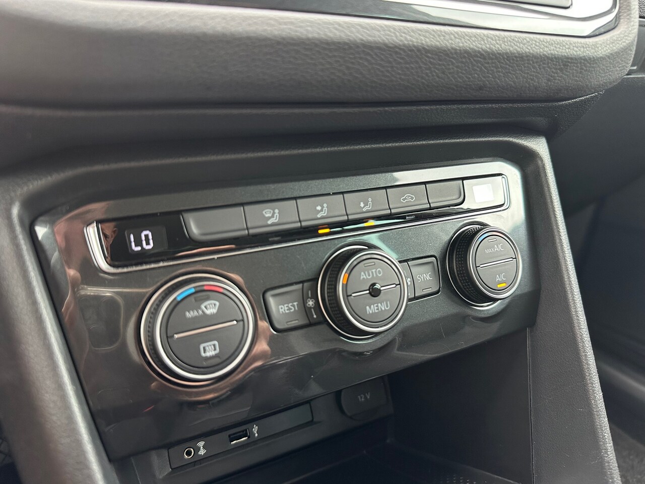 Volkswagen Tiguan - 1.4 TSI Comfortline 1.4 TSI Comfortline, Navi, Cruisecontrol, PDC, Bluetooth