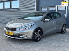 Kia Cee'd - 1.6 GDI Plus Pack DEALER ONDERHOUDEN - NWE APK - NETTE AUTO - NAVI - CLIMA