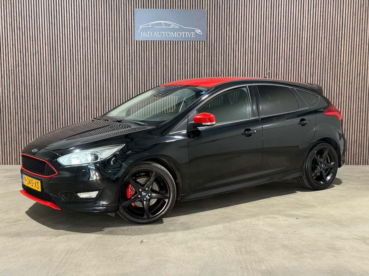 Ford Focus - 1.5 Red Edition 2016 XENON CAMERA CRUISE ELEK RAMEN - AutoWereld.nl