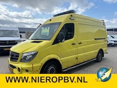 Mercedes-Benz Sprinter - 319CDI L2H2 AMBULANCE AUTOMAAT V6 MOTORSCHADE