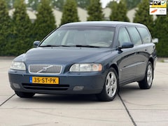Volvo V70 - 2.4D Edition II | Automaat | Leder stoelen | Stoelverwarming | Trekhaak |