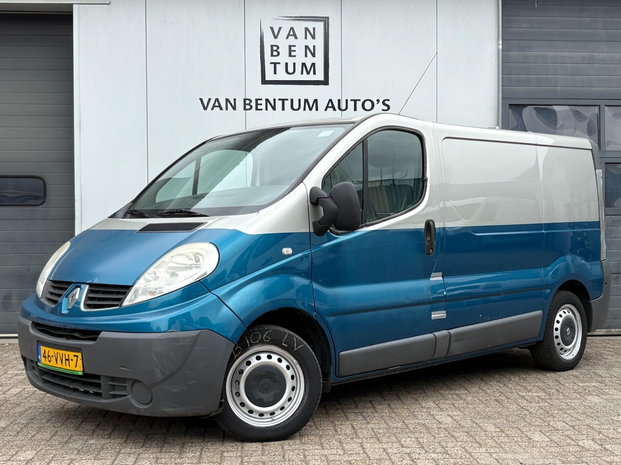 Renault Trafic - T27 2.0 dCi 114pk L1H1 Airco 3-pers. Trekhaak - AutoWereld.nl
