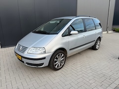 Volkswagen Sharan - 2.0 Trendline 7-Persoons Airco