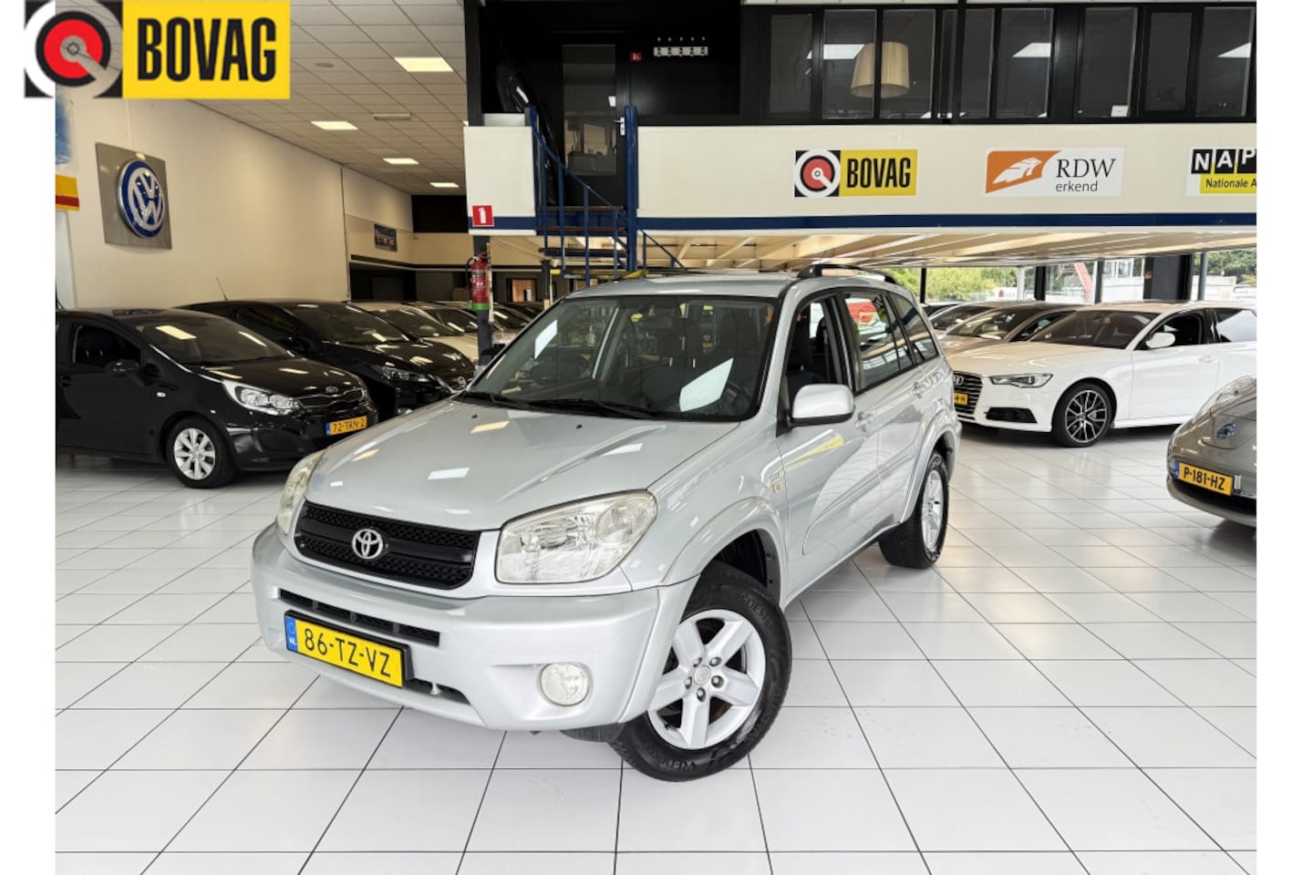 Toyota RAV4 - 2.0-16V VVT-i Luna 2.0-16V VVT-i Luna - AutoWereld.nl