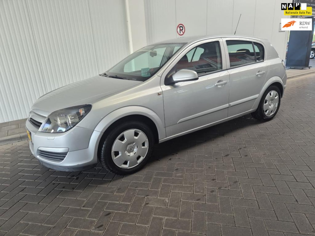 Opel Astra - 1.4 Enjoy/Airco/rijd perfect/ NAP km stand - AutoWereld.nl