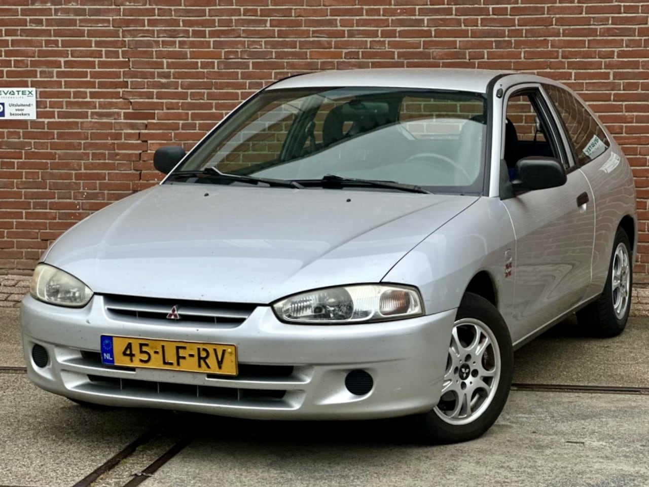 Mitsubishi Colt - 1.3 Xplod 1.3 Xplod - AutoWereld.nl