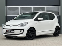 Volkswagen Up! - 1.0 high up Airco Navi Bluetooth